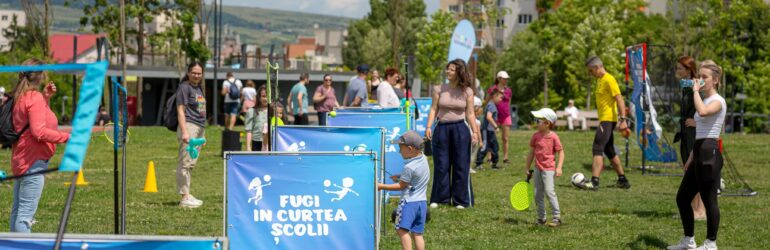 Fugi în curtea Școlii